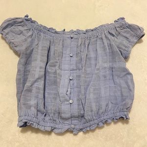 XS, Off the shoulder light blue crop top with buttons